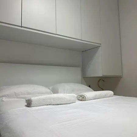 Διαμέρισμα Tirana Apartment *